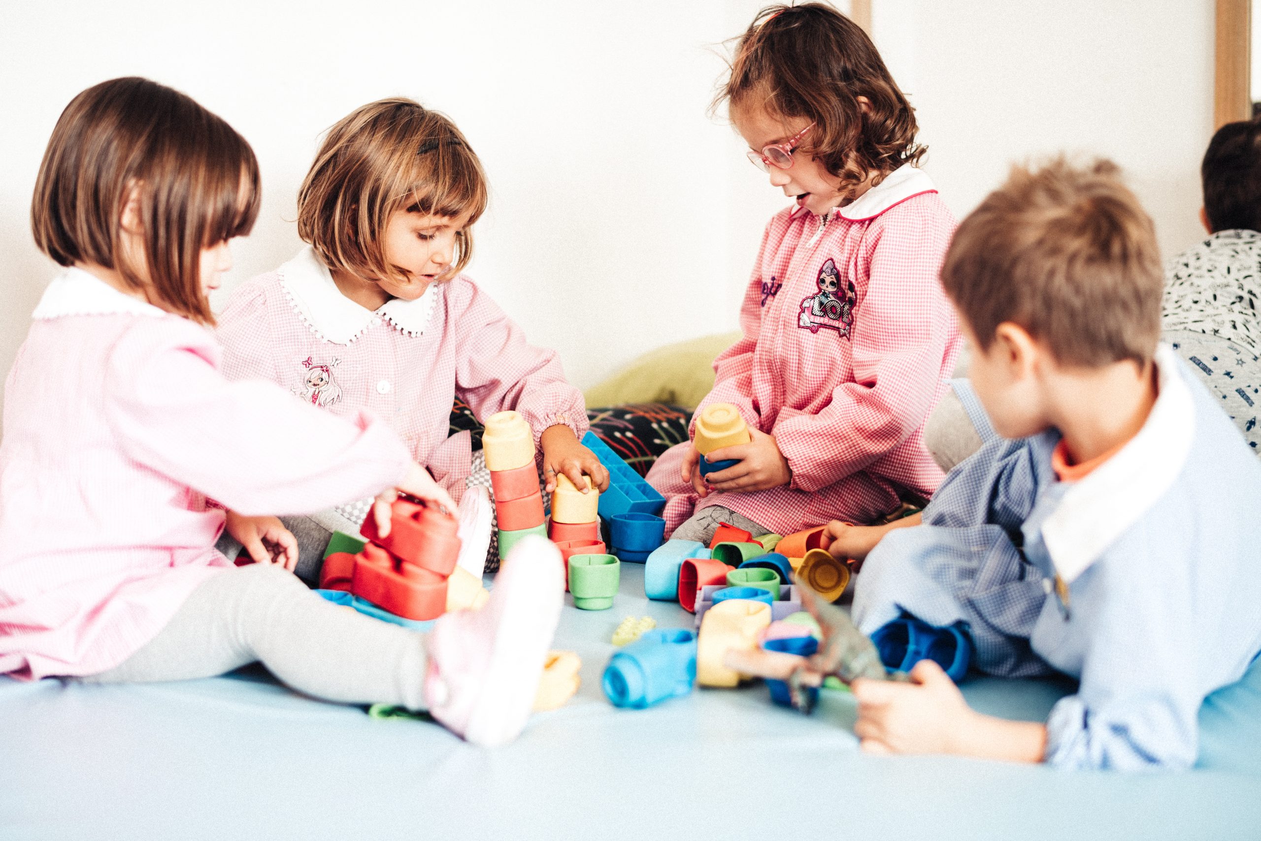 Bambini della Scuola dell'Infanzia Madonna della Villa Bambini della Scuola dell'Infanzia Madonna della Villa